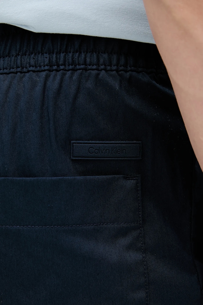 Kratke hlače Calvin Klein mornarsko modra K10K114064