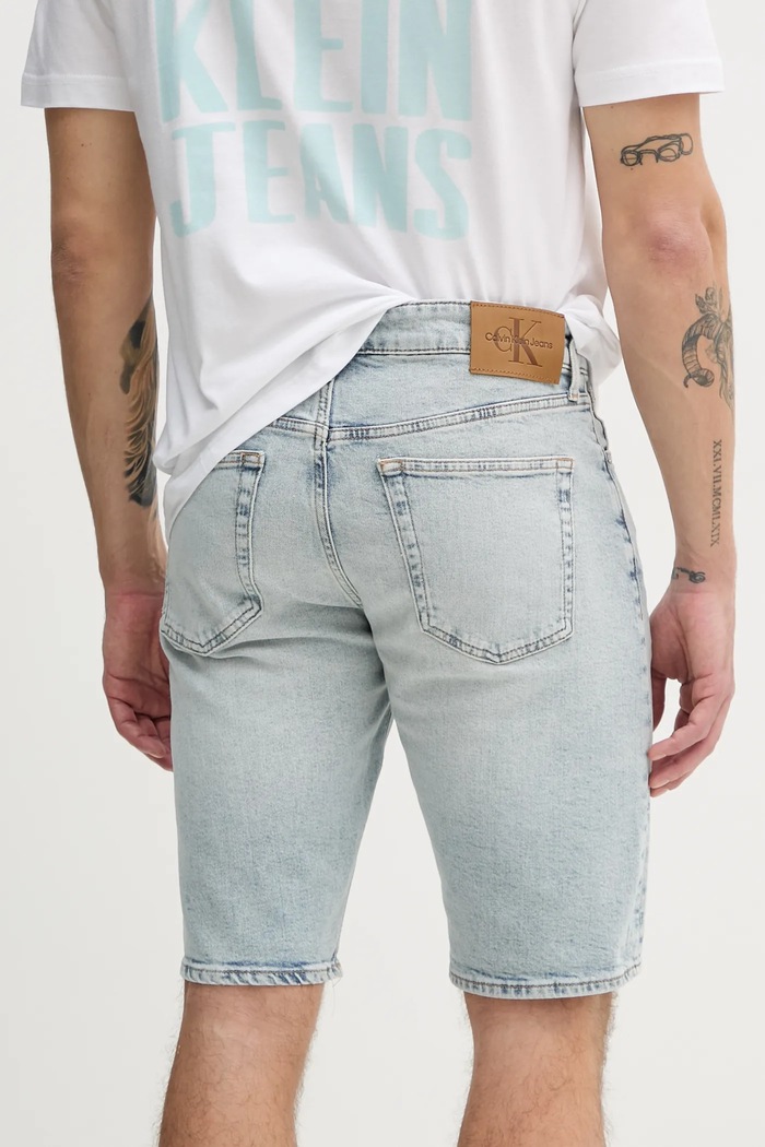 Oblečenie Rifľové krátke nohavice Calvin Klein Jeans J30J327185 modrá