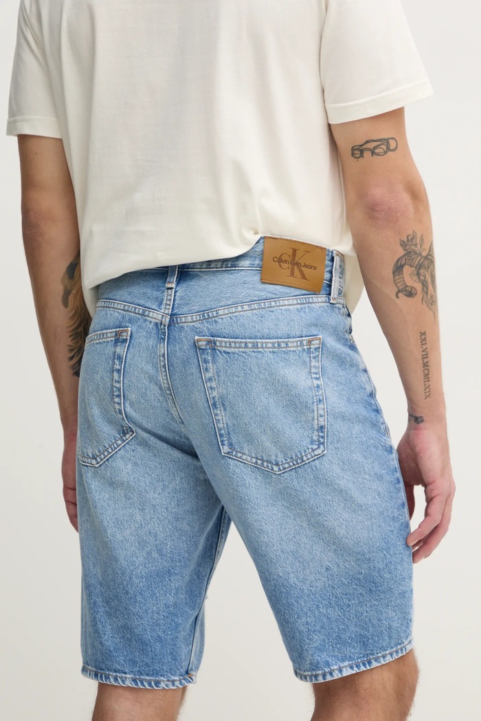 Odzież Calvin Klein Jeans Szorty J30J327188 niebieski