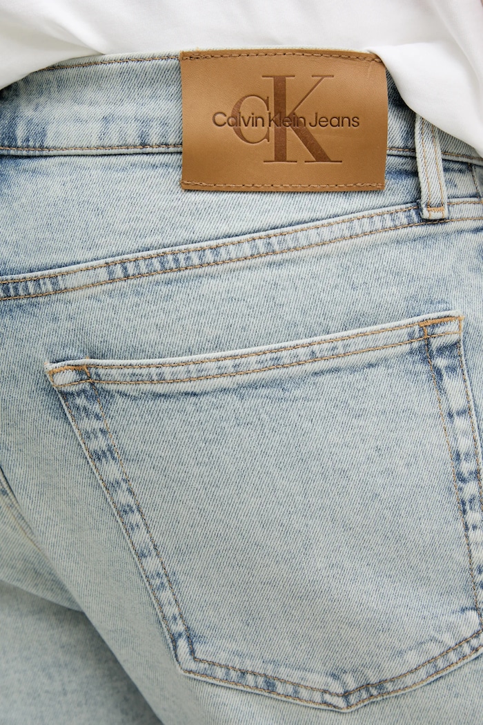Rifľové krátke nohavice Calvin Klein Jeans modrá J30J327193