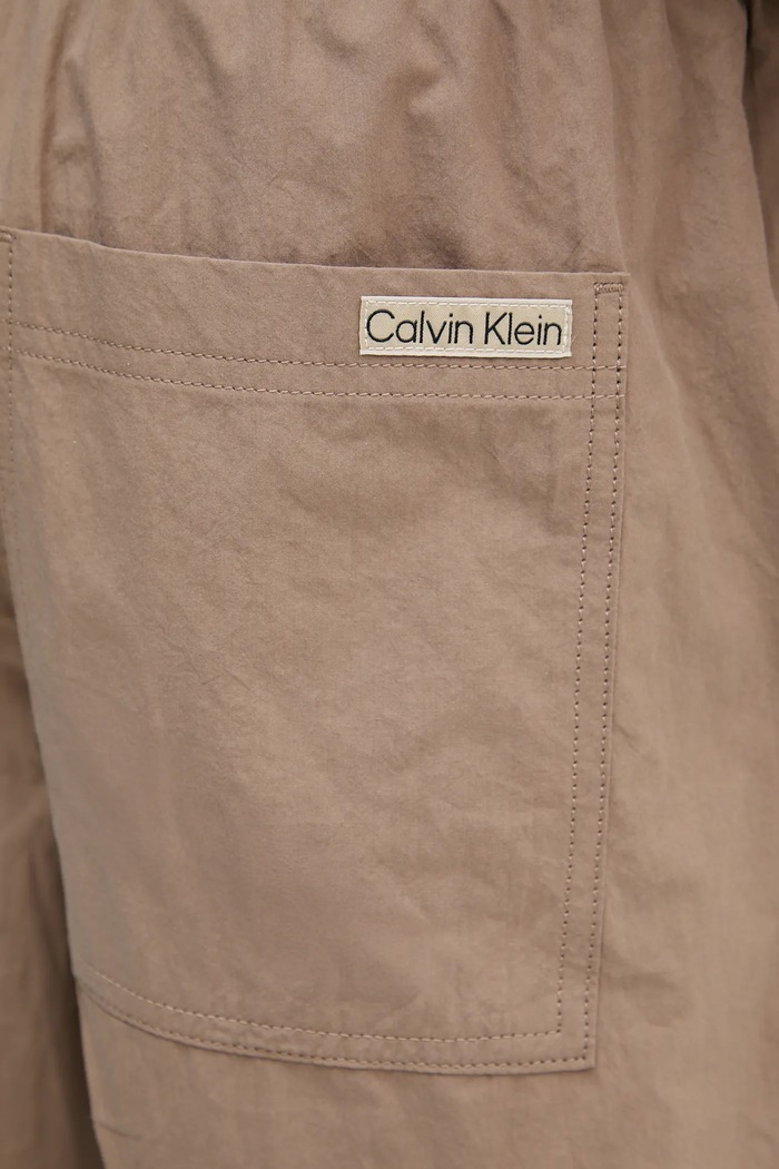 Bavlněné šortky Calvin Klein Jeans béžová J30J327375