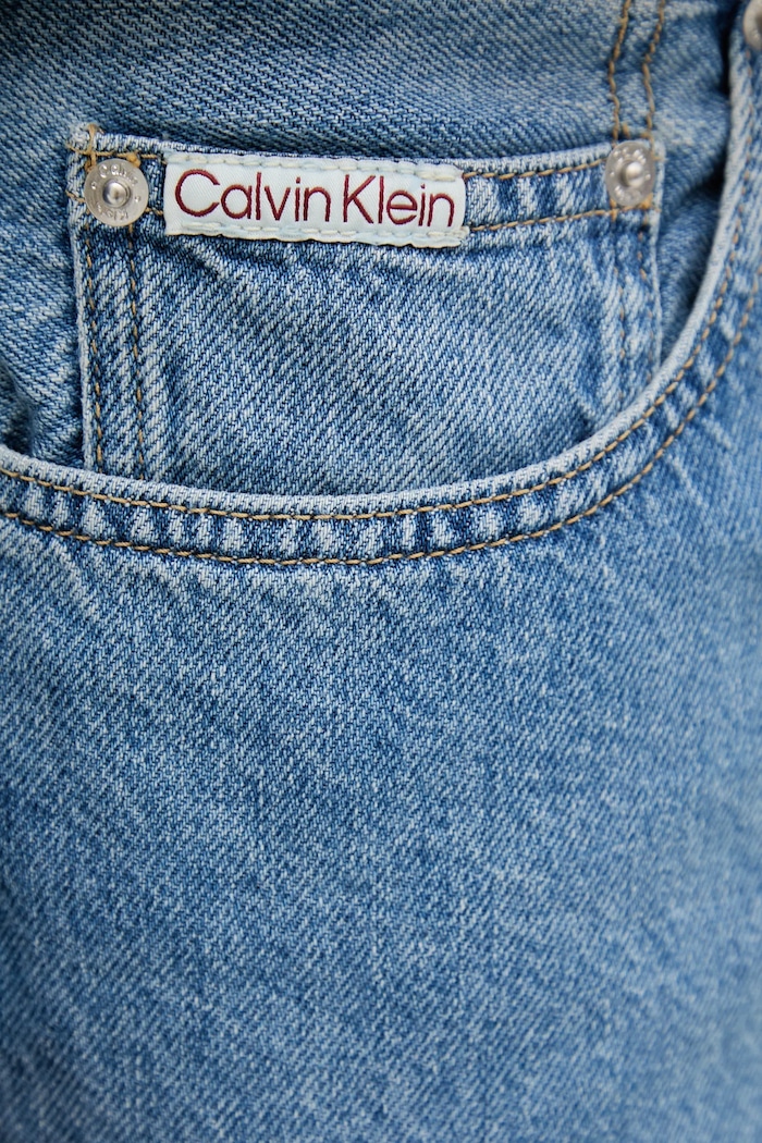 Rifľové krátke nohavice Calvin Klein Jeans modrá J30J327187