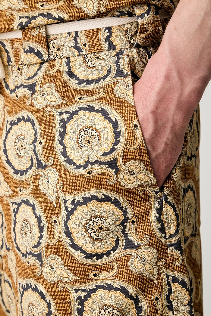 Drôle de Monsieur Le Short Workwear Paisley cargo shorts cotton Men's yellow G.BS155.CO189.MS