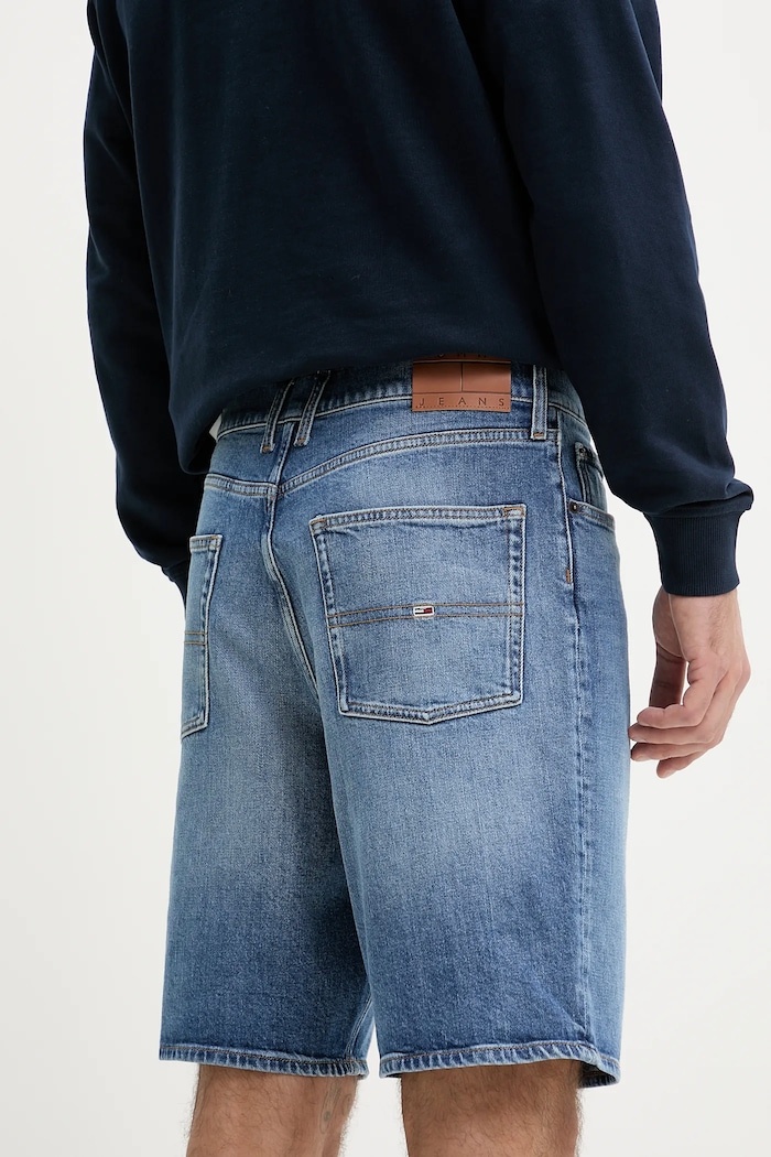 Odzież Tommy Jeans szorty jeansowe DM0DM20952 niebieski