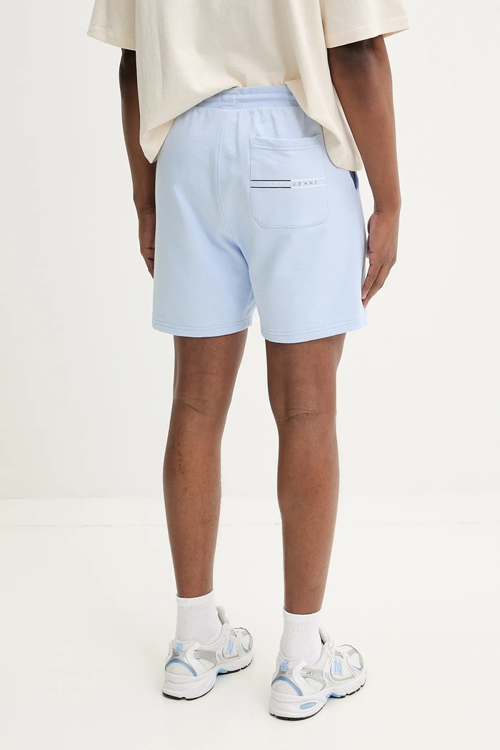 Odzież Tommy Jeans szorty bawełniane DM0DM21369 niebieski