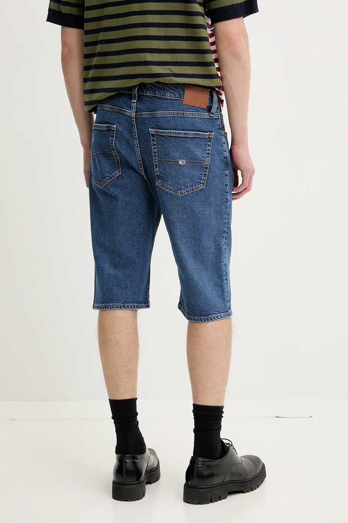 Oblečenie Rifľové krátke nohavice Tommy Jeans DM0DM21851 tmavomodrá