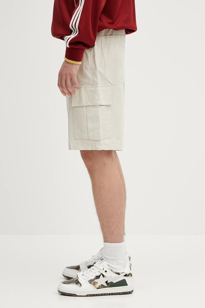 Barbour szorty bawełniane Barbour Grindle Cargo Relaxed Short MST0062 beżowy SS25
