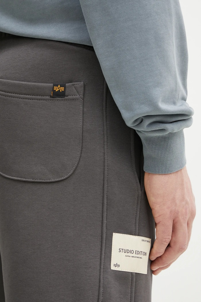 Шорты Alpha Industries Studio Edition Shorts серый 156369.684