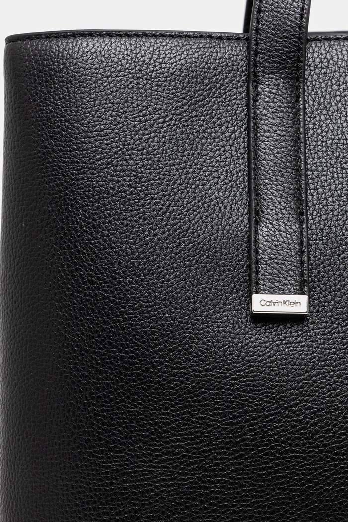 Kabelka Calvin Klein černá K60K612782