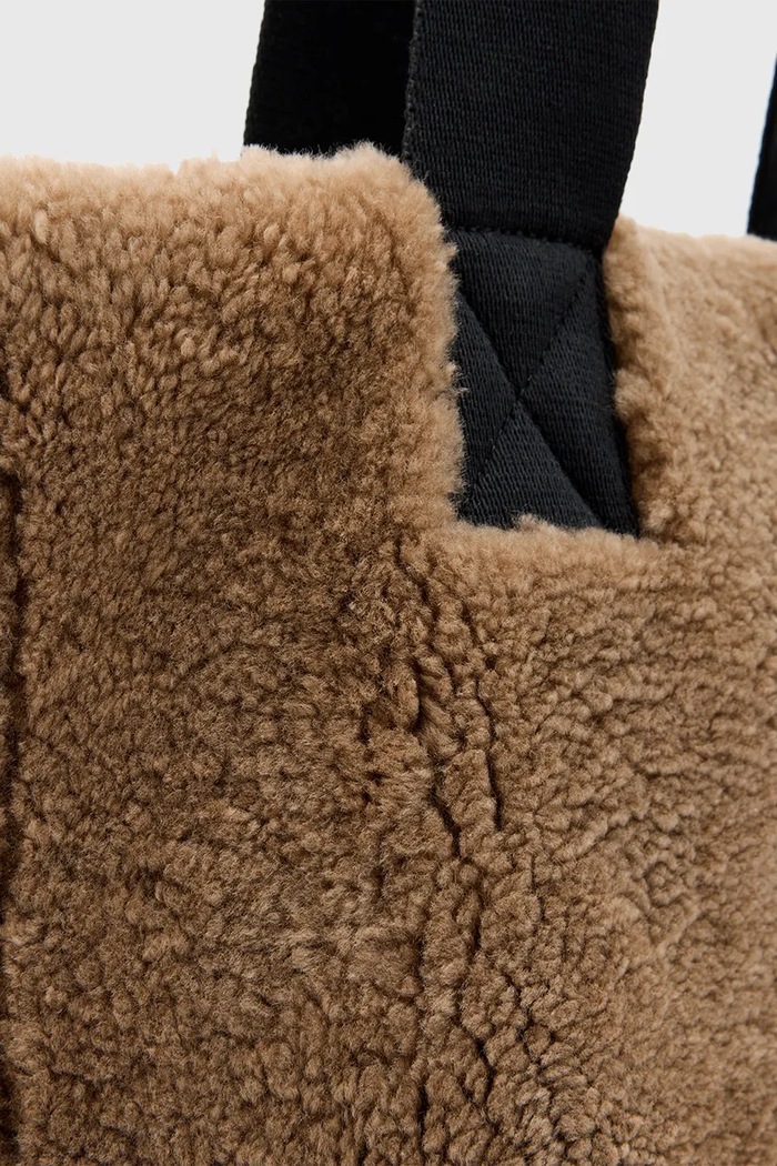 Dvostrana kožna torba AllSaints IZZY SHEARLING W056XB