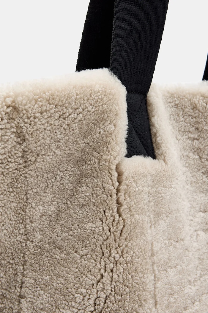 Accesorii AllSaints geantă din piele cu două fețe IZZY SHEARLING W056XB maro