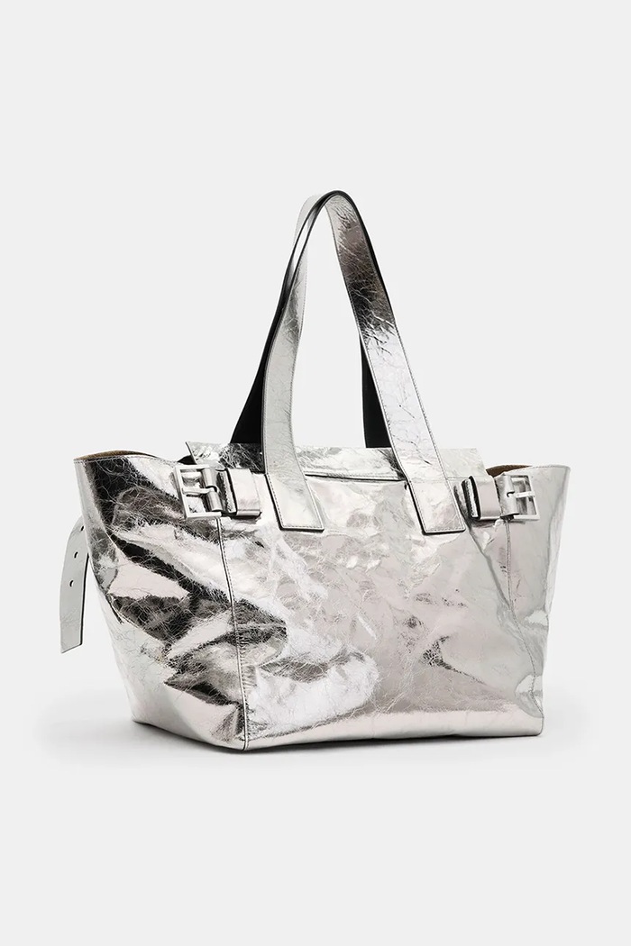 Kožená kabelka AllSaints PEREZ SHOULDER W392XB stříbrná SS25