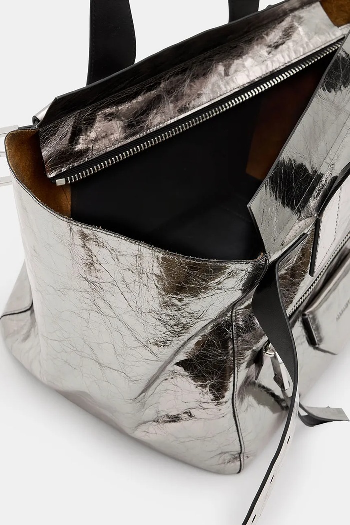Kožená kabelka AllSaints PEREZ SHOULDER W392XB stříbrná