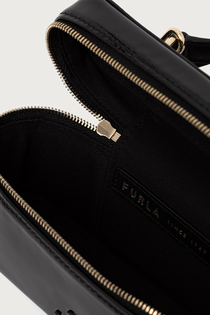 Torebka crossbody damska skórzana Furla czarny WE00780.BX0246.O6000