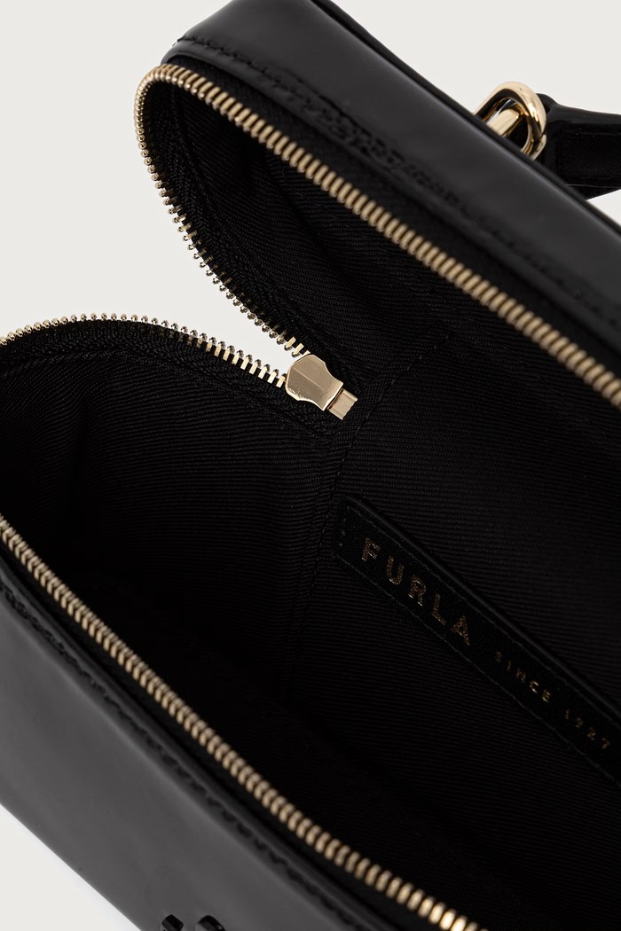 Torebka crossbody damska skórzana Furla czarny WE00780.BX0246.O6000