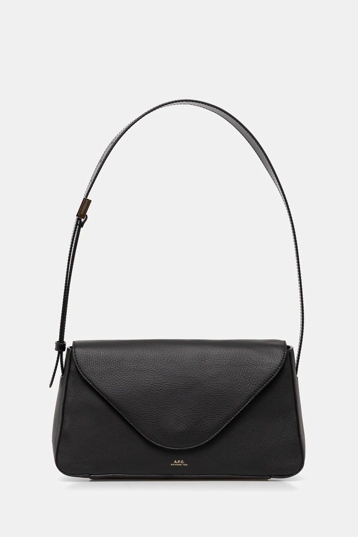 Kožená kabelka A.P.C. sac daria flap přírodní kůže černá PXBCD.F61901
