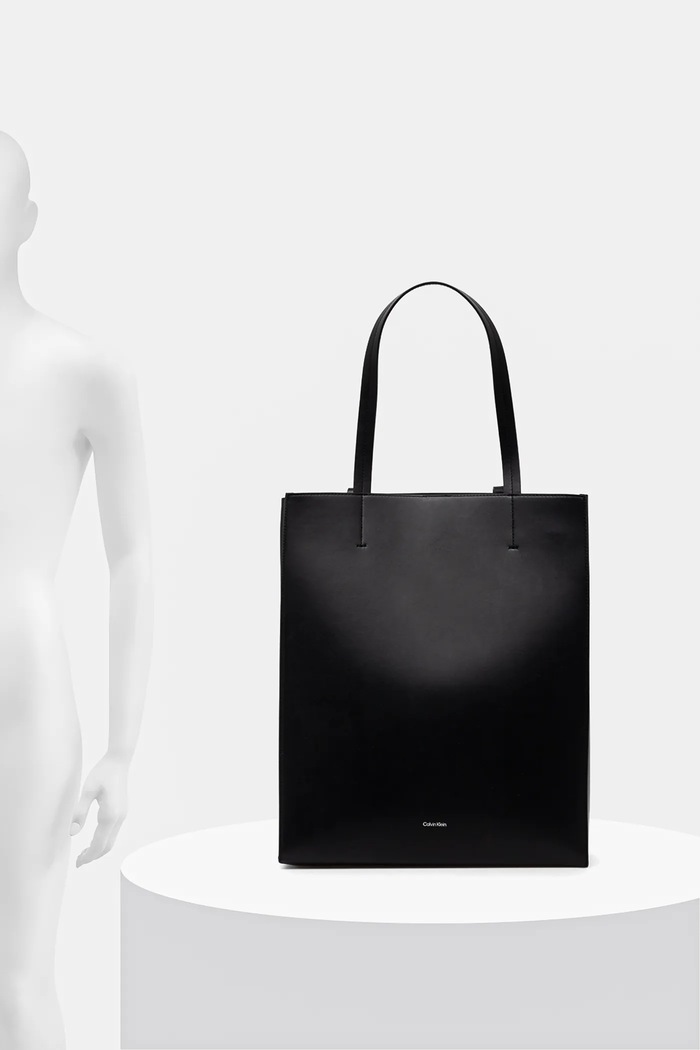 Kožená kabelka Calvin Klein LV04F3000G