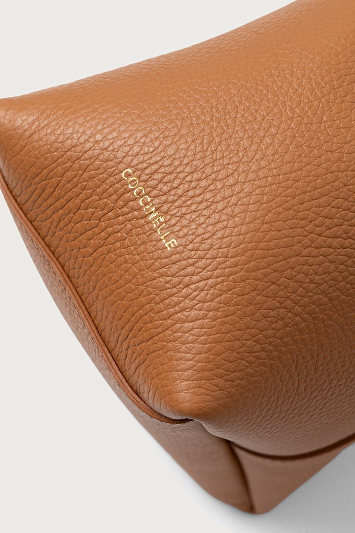 Coccinelle Torebka crossbody damska skórzana E1.SHA.58.01.01 złoty SS26