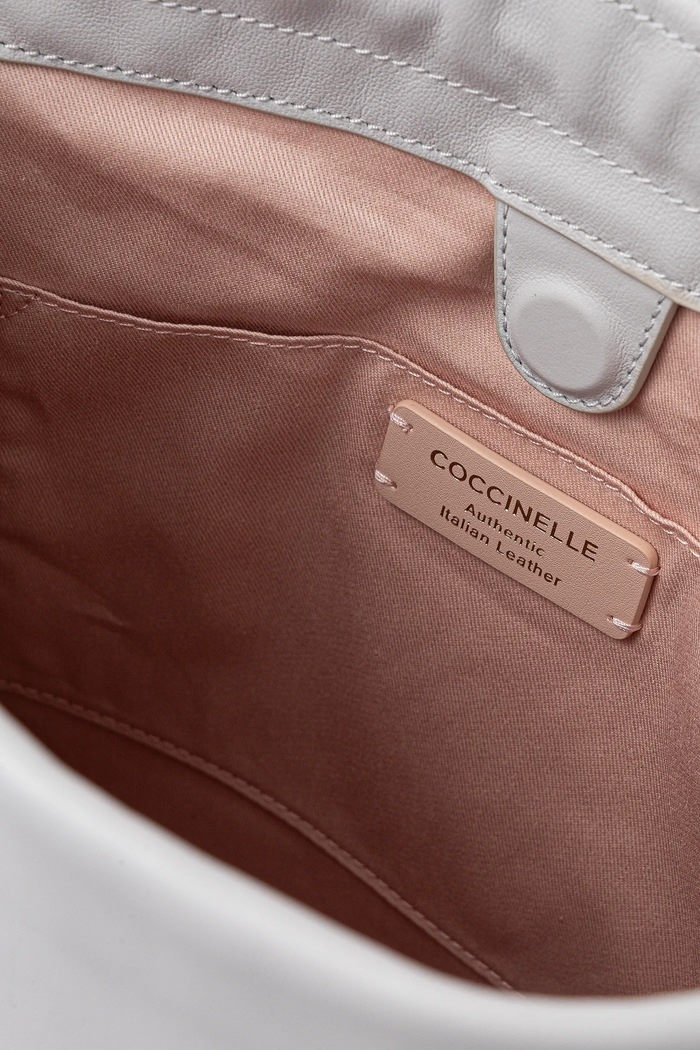 Tote bag pentru femei din piele Coccinelle gri E1.SS5.11.01.01
