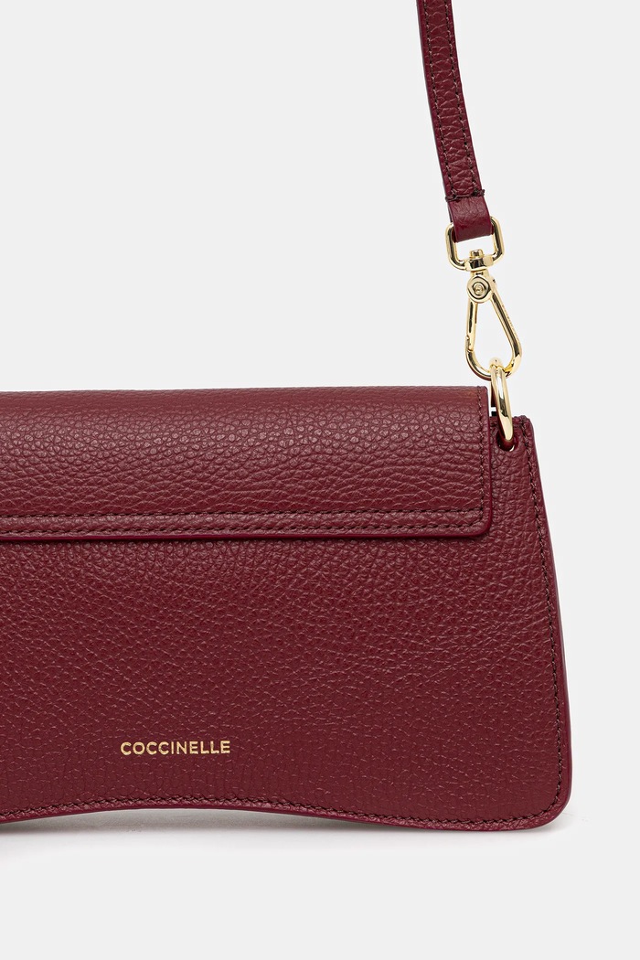 Accesorii Coccinelle Geantă crossbody pentru femei din piele E5.SSL.27.01.01 burgundia