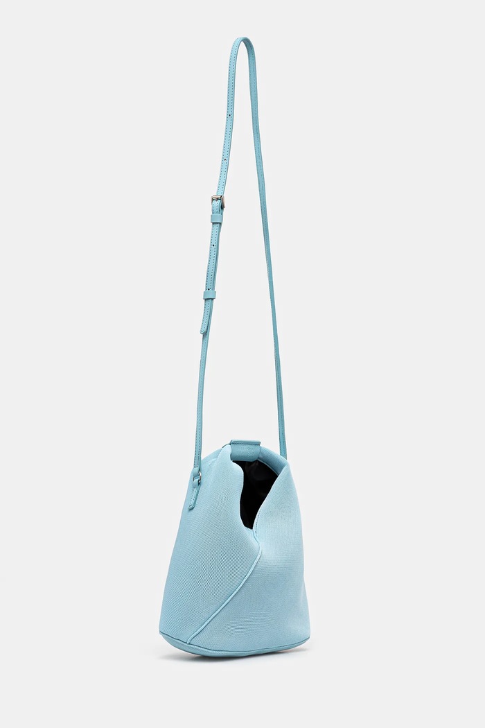 MM6 Maison Margiela geantă SB6WD0026.P6414 albastru SS25