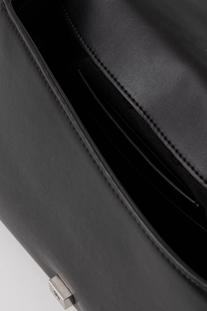 Чанта Calvin Klein K60K612996 черен