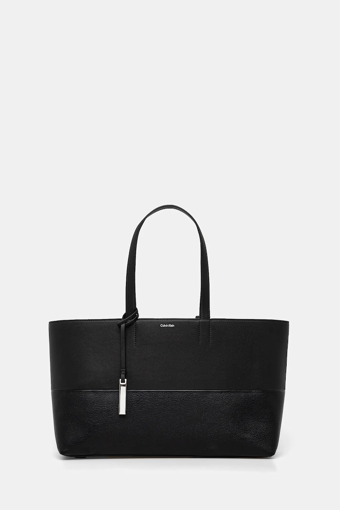 Calvin Klein torebka mieści A4 czarny K60K613011