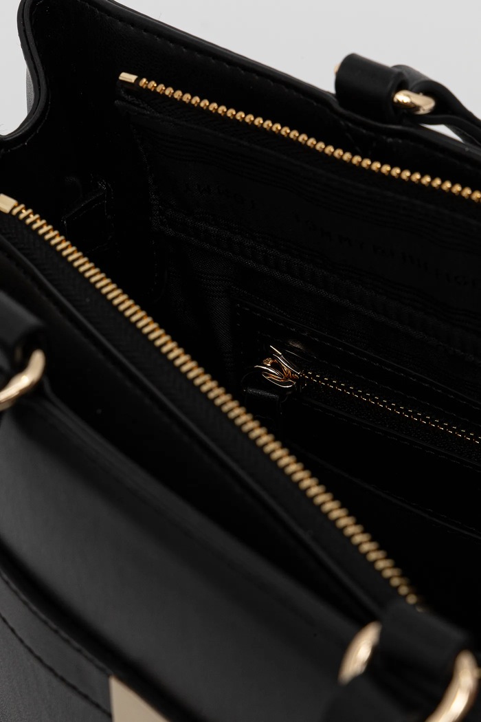Tommy Hilfiger kézitáska AW0AW17211 fekete