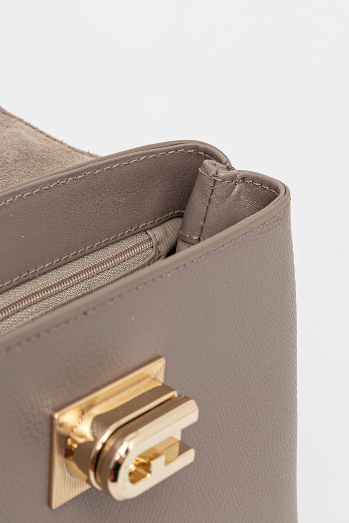Кожена чанта Furla кафяв WB00109.ARE000.2572S
