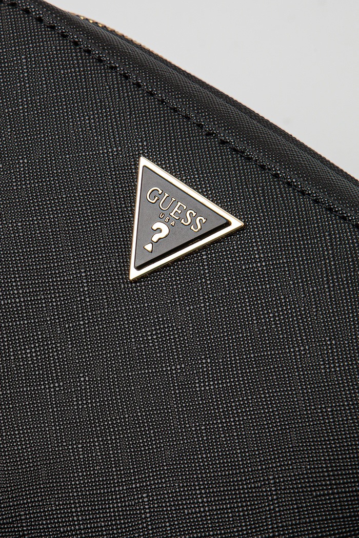 Kabelka Guess černá PW7520.P5203