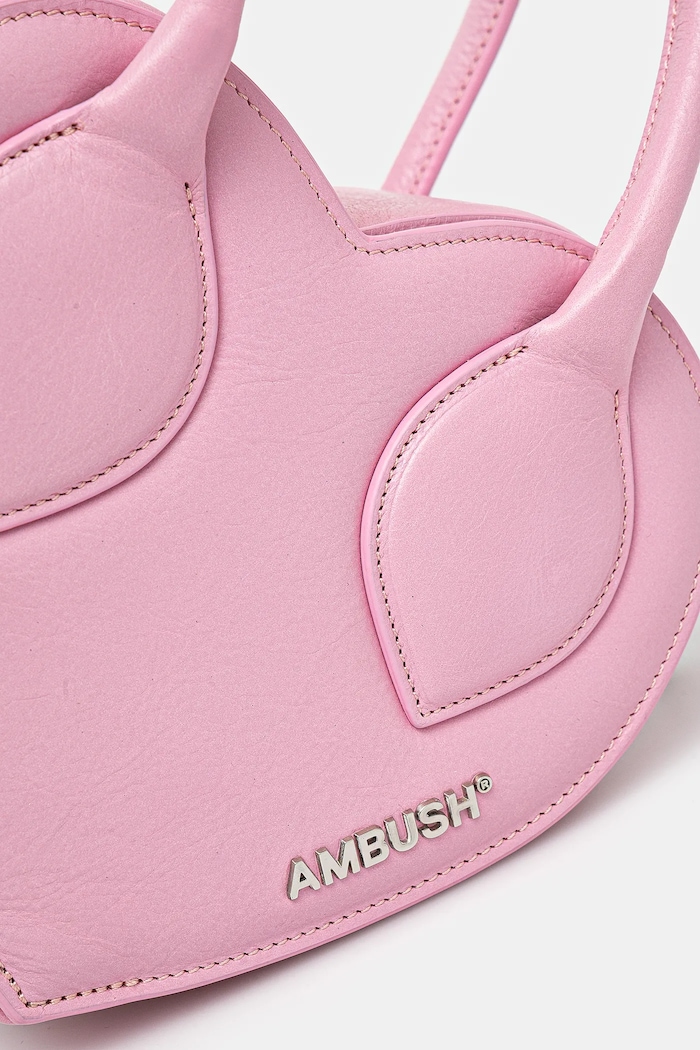 Kožená kabelka AMBUSH Heart Top Handle Bag růžová 12115033