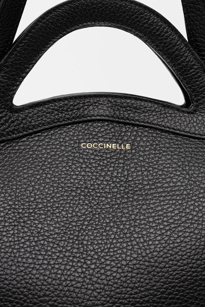 Кожена чанта Coccinelle COCCINELLEAMALIA S9P.11.02.01 черен