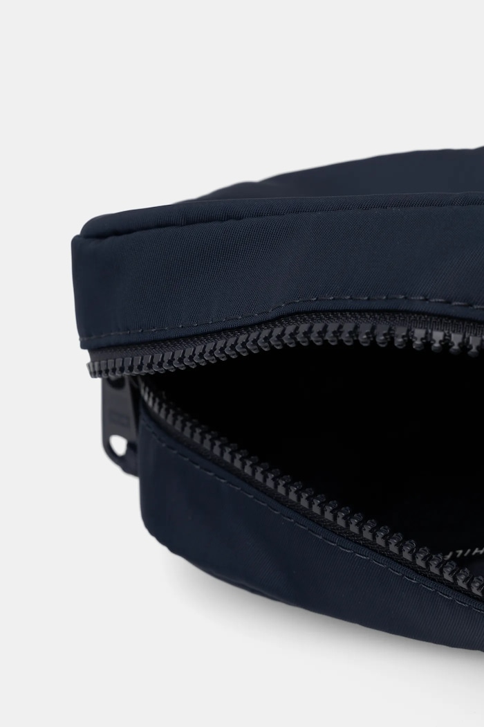 Tommy Hilfiger saszetka dziecięca AU0AU01947.PPYA granatowy