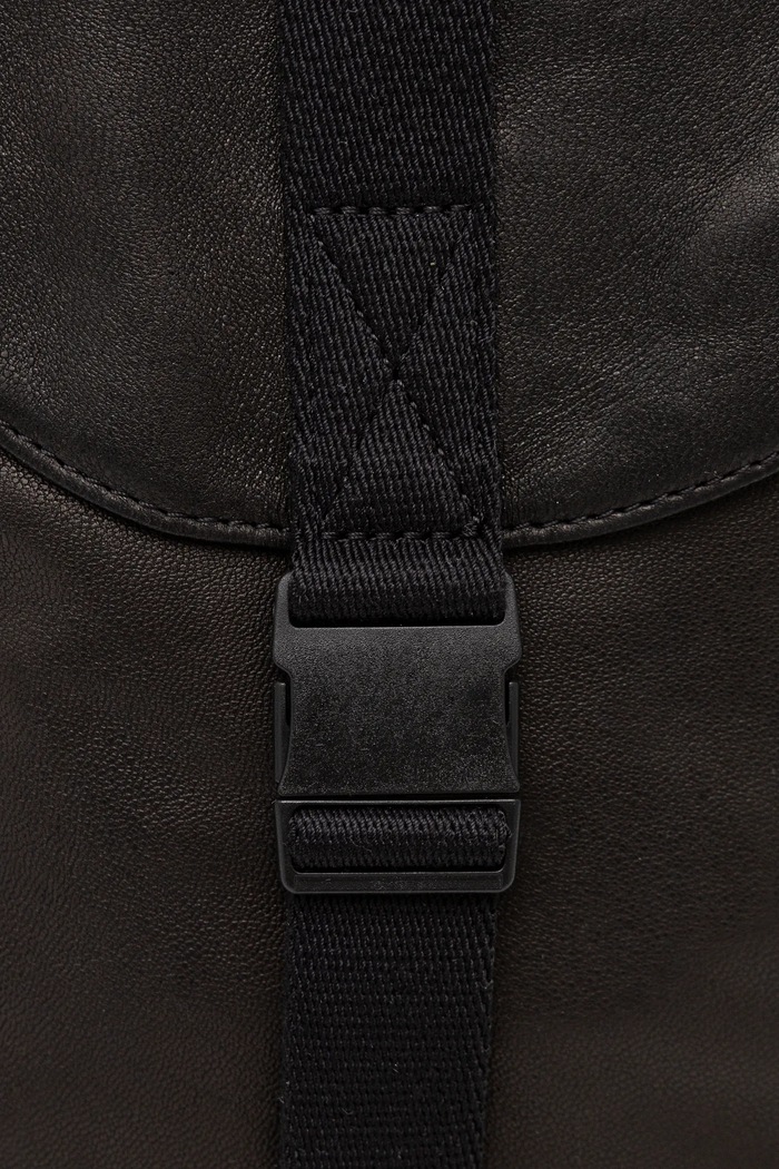 Kožená taška AllSaints JUAN čierna M145XB