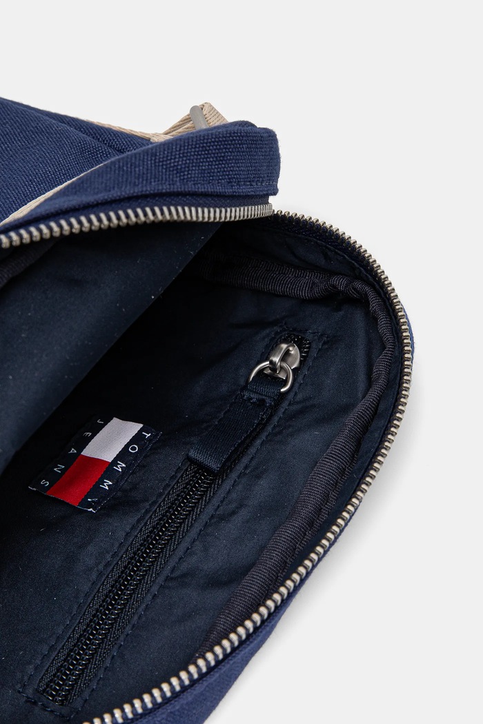 Saszetka Tommy Jeans granatowy AM0AM13277