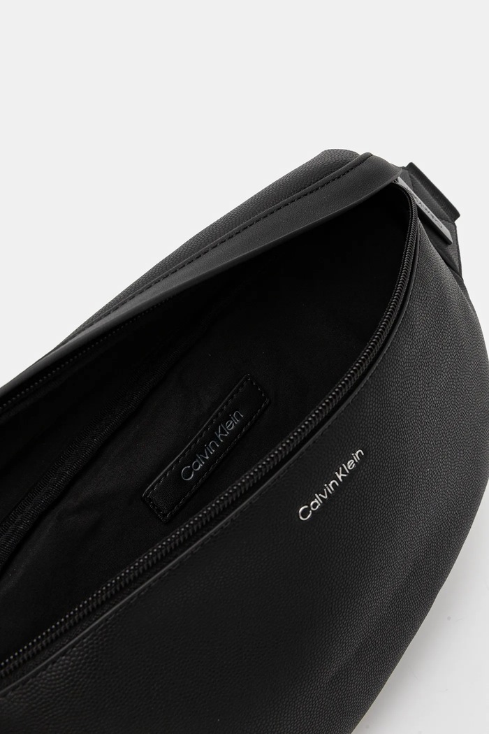 Τσάντα φάκελος Calvin Klein μαύρο K50K512786