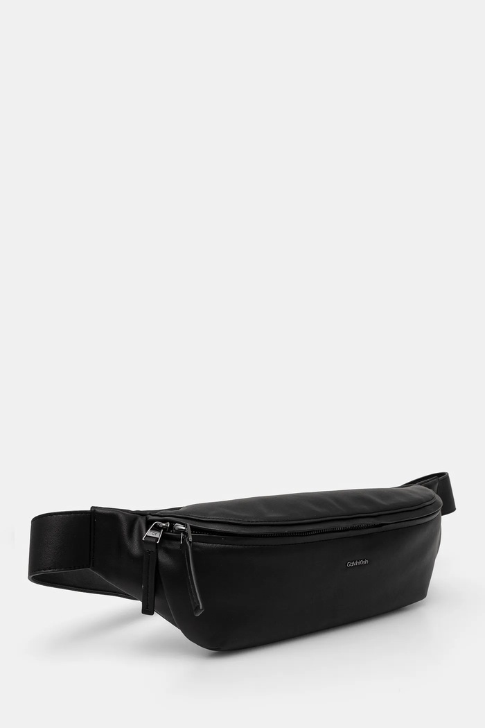 Torba oko struka Calvin Klein K50K512788 crna SS25