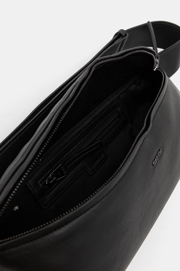 Torba oko struka Calvin Klein K50K512788 crna