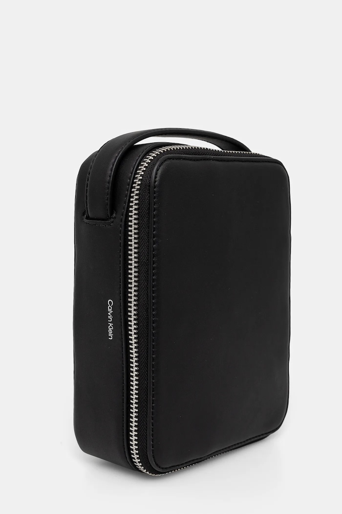 Kozmetična torbica Calvin Klein K50K512803 črna SS25