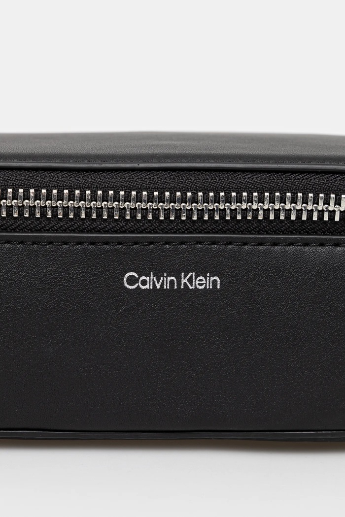 Dodatki Kozmetična torbica Calvin Klein K50K512803 črna