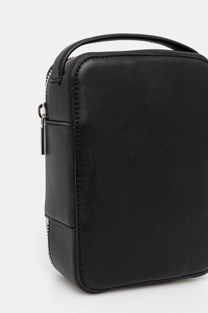 Kozmetična torbica Calvin Klein črna K50K512803