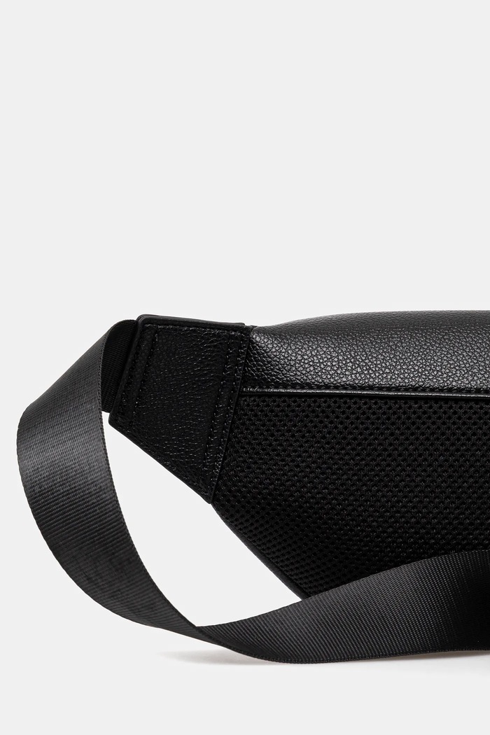 Doplňky Ledvinka Armani Exchange XM000848.AF12134 černá