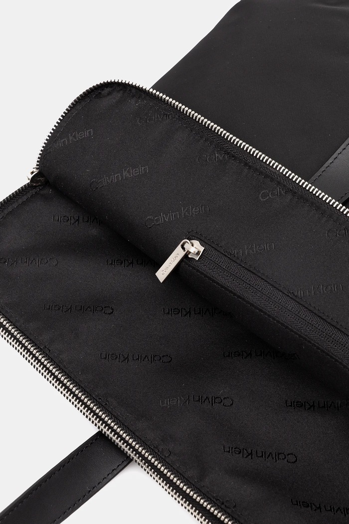 Calvin Klein táska K50K512934 fekete