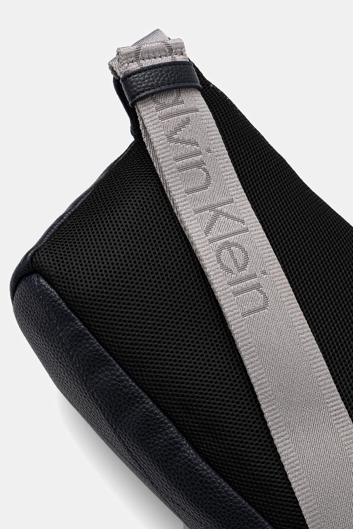 Accesorii Calvin Klein Jeans borsetă LV04G3082G bleumarin