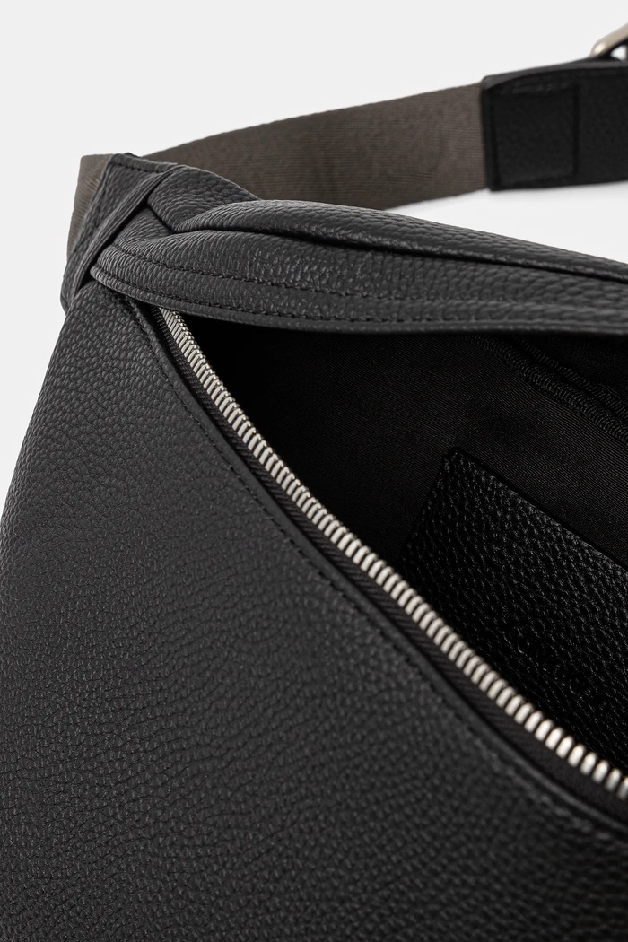 Calvin Klein Jeans övtáska LV04G3082G fekete