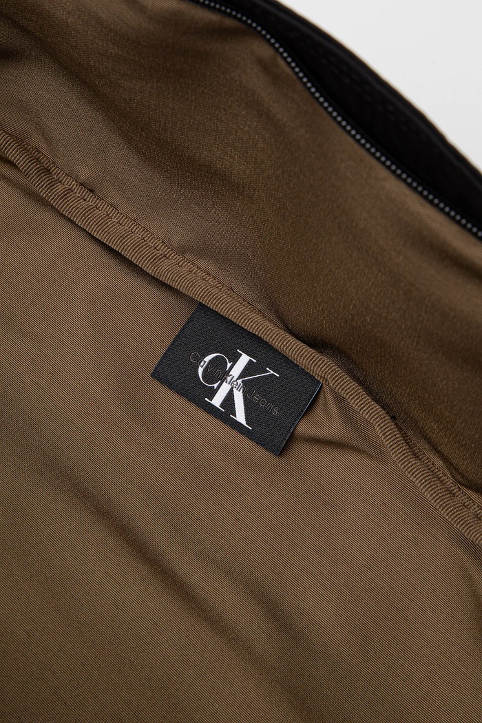 Ledvinka Calvin Klein Jeans LV04G3088G černá