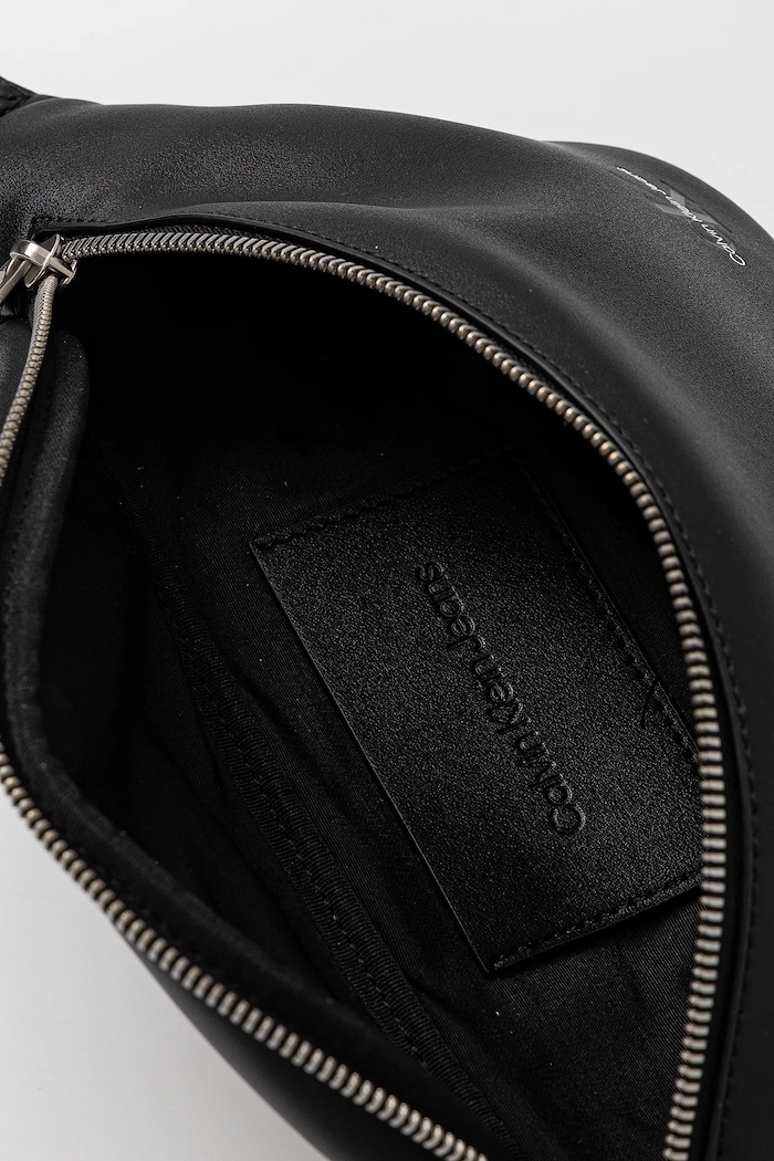 Ľadvinka Calvin Klein Jeans LV04G3012G čierna