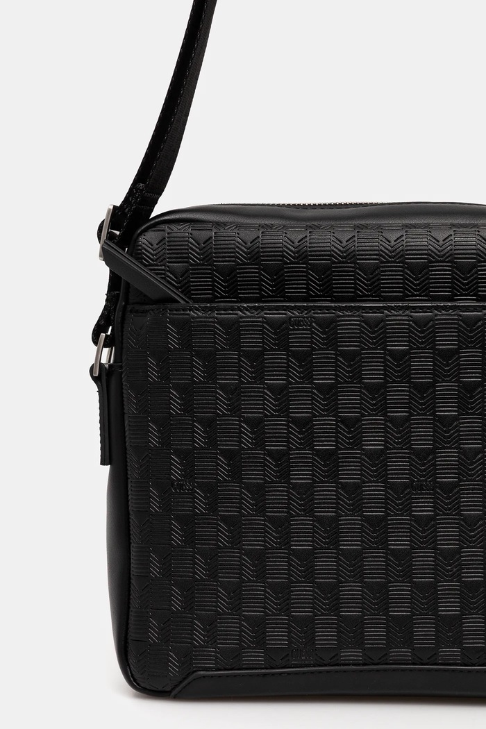 Kiegészítők Guess táska TORINO HMTODE.P5159 fekete
