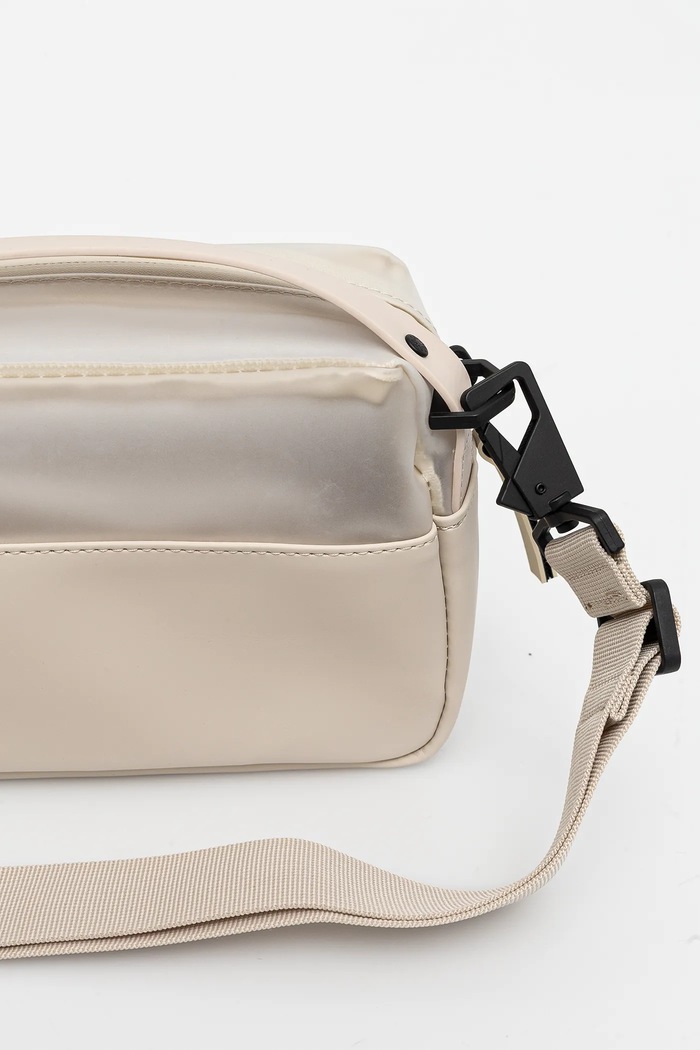 Аксесоари Чанта през рамо Rains Split Box Bag 14470.107 бежов