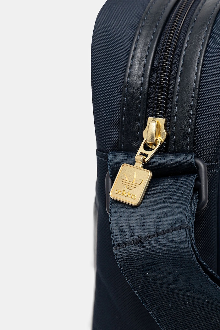 Σακίδιο adidas Originals JC8310 σκούρο μπλε